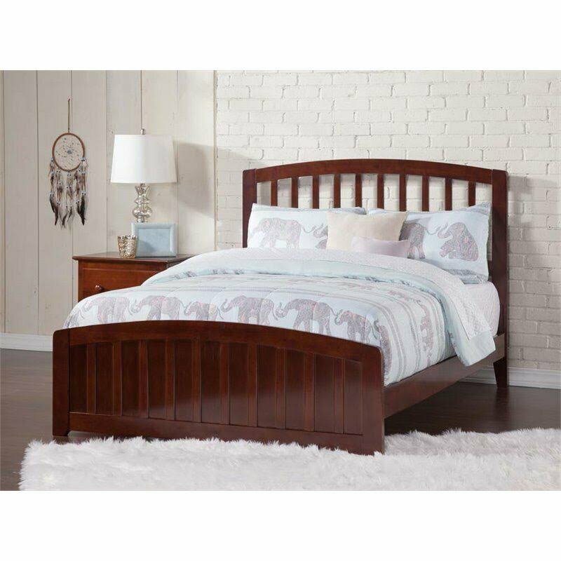 Full Spindle Bed in Walnut K74802