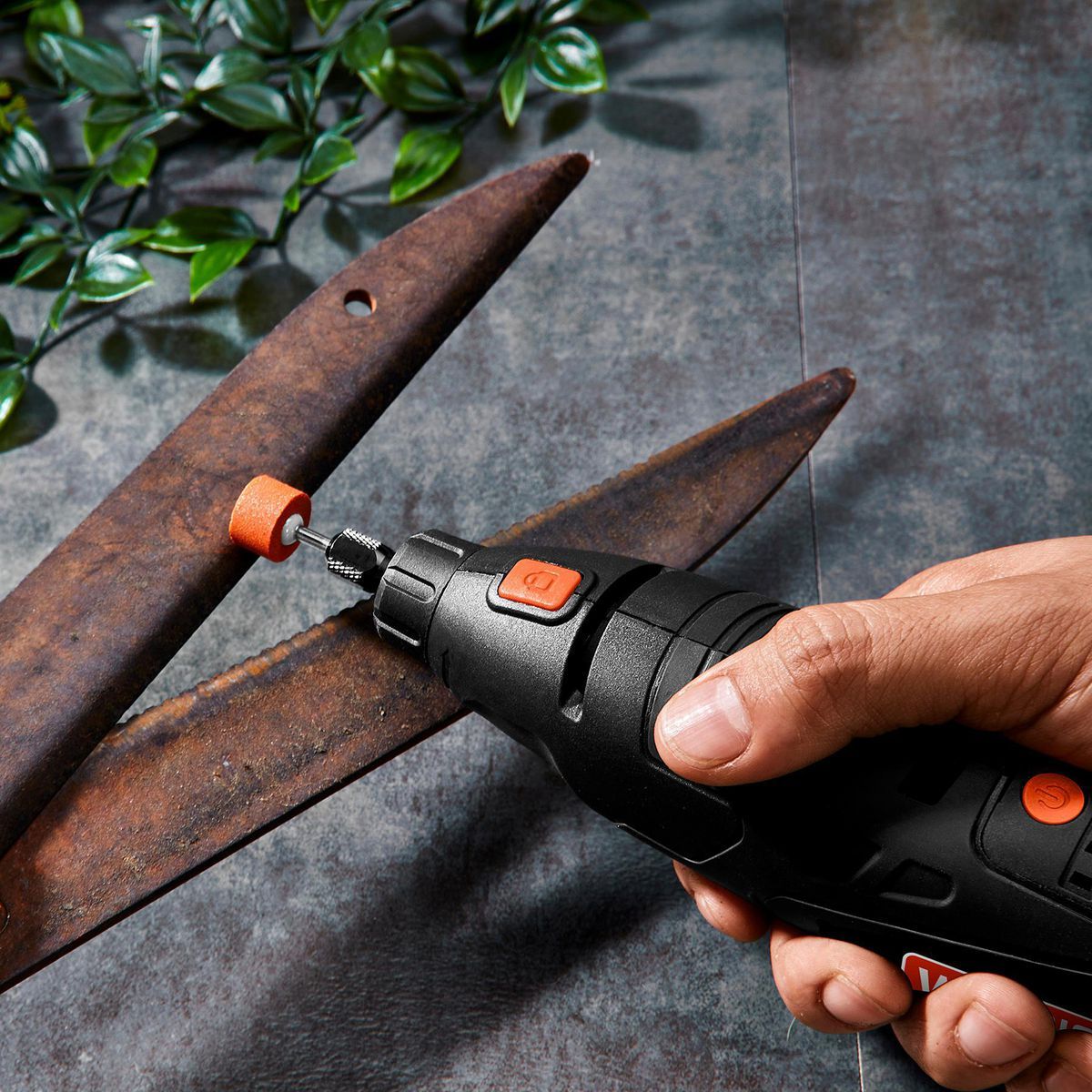 12V Cordless Rotary Tool Kit with 19-Piece Accessories C74743