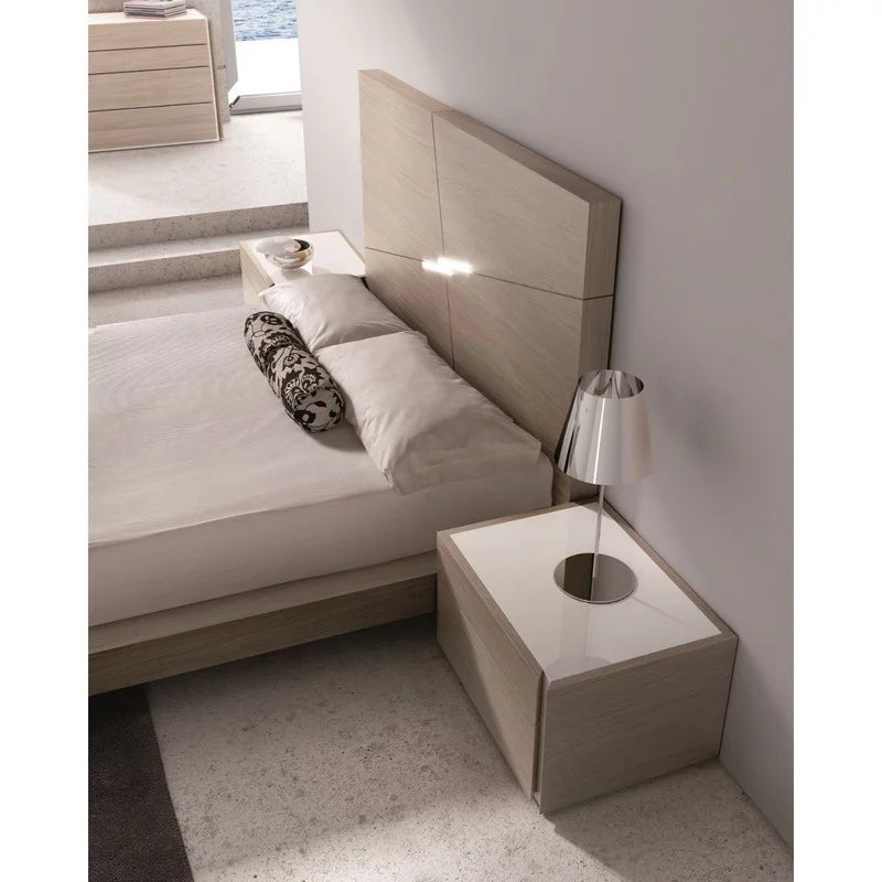 3-Piece King Bedroom Set Natural Oak C65808