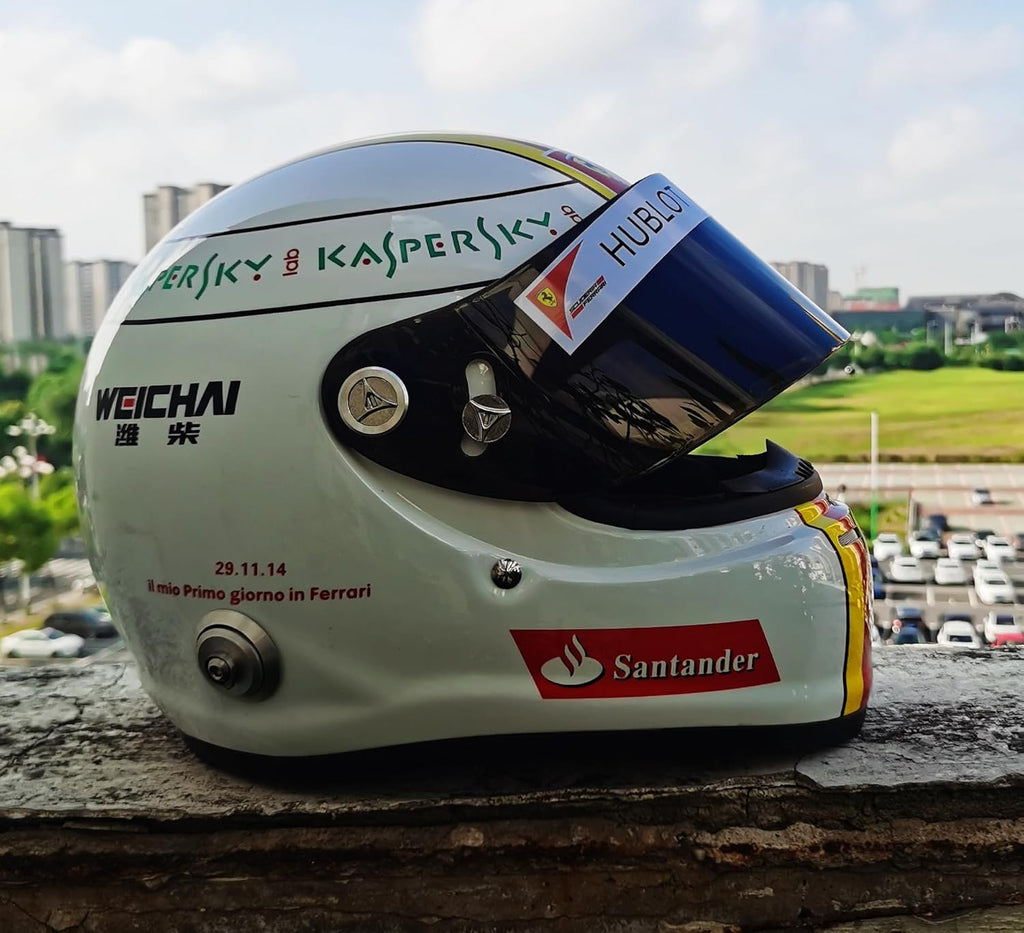 F1 Helmet Y2576
