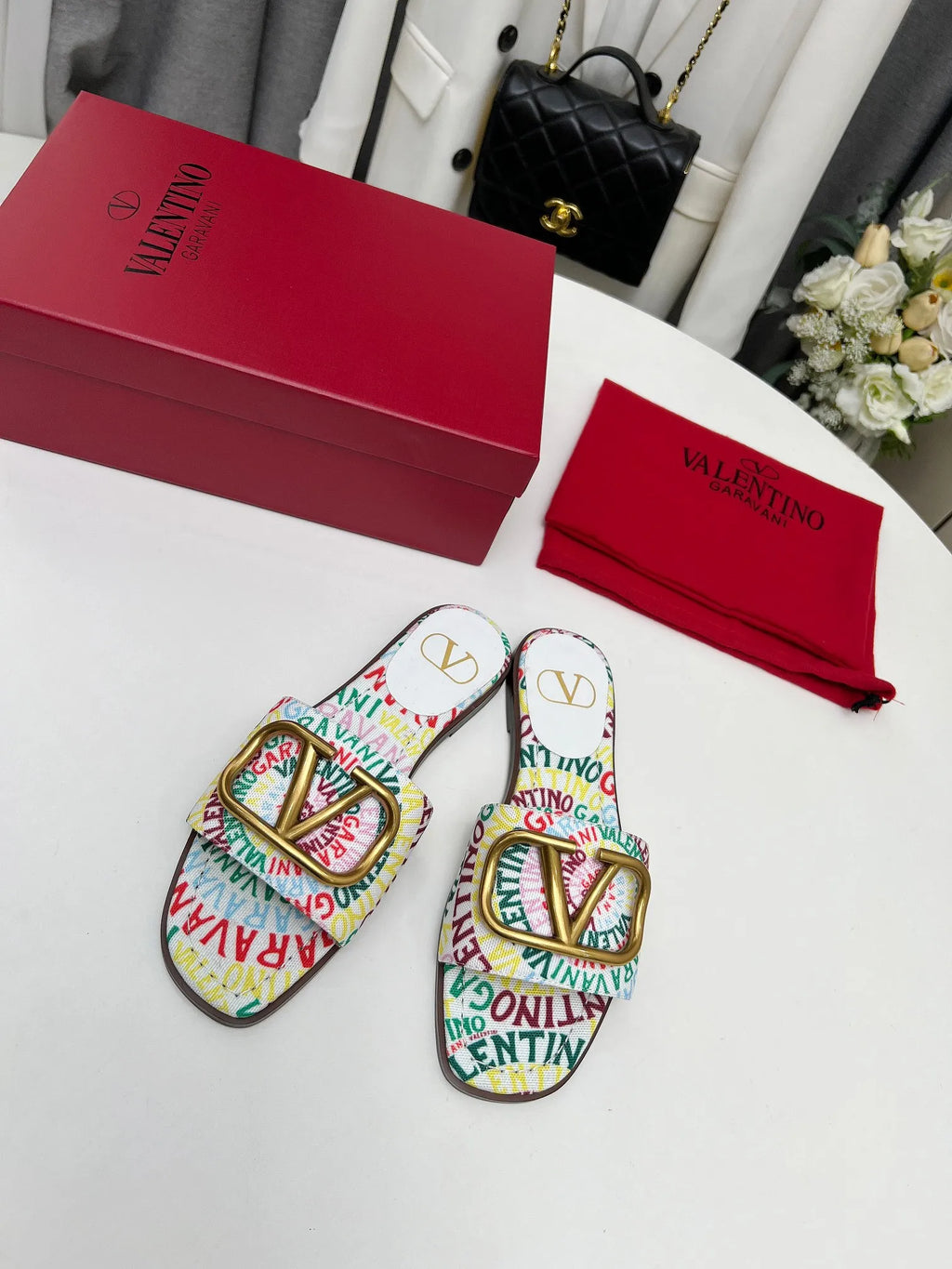 Women Slippers Q7681