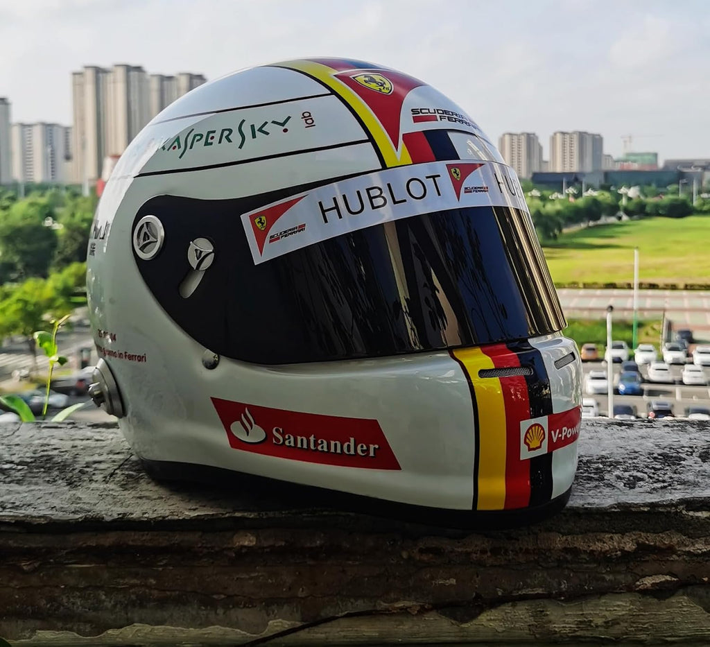 F1 Helmet Y2576