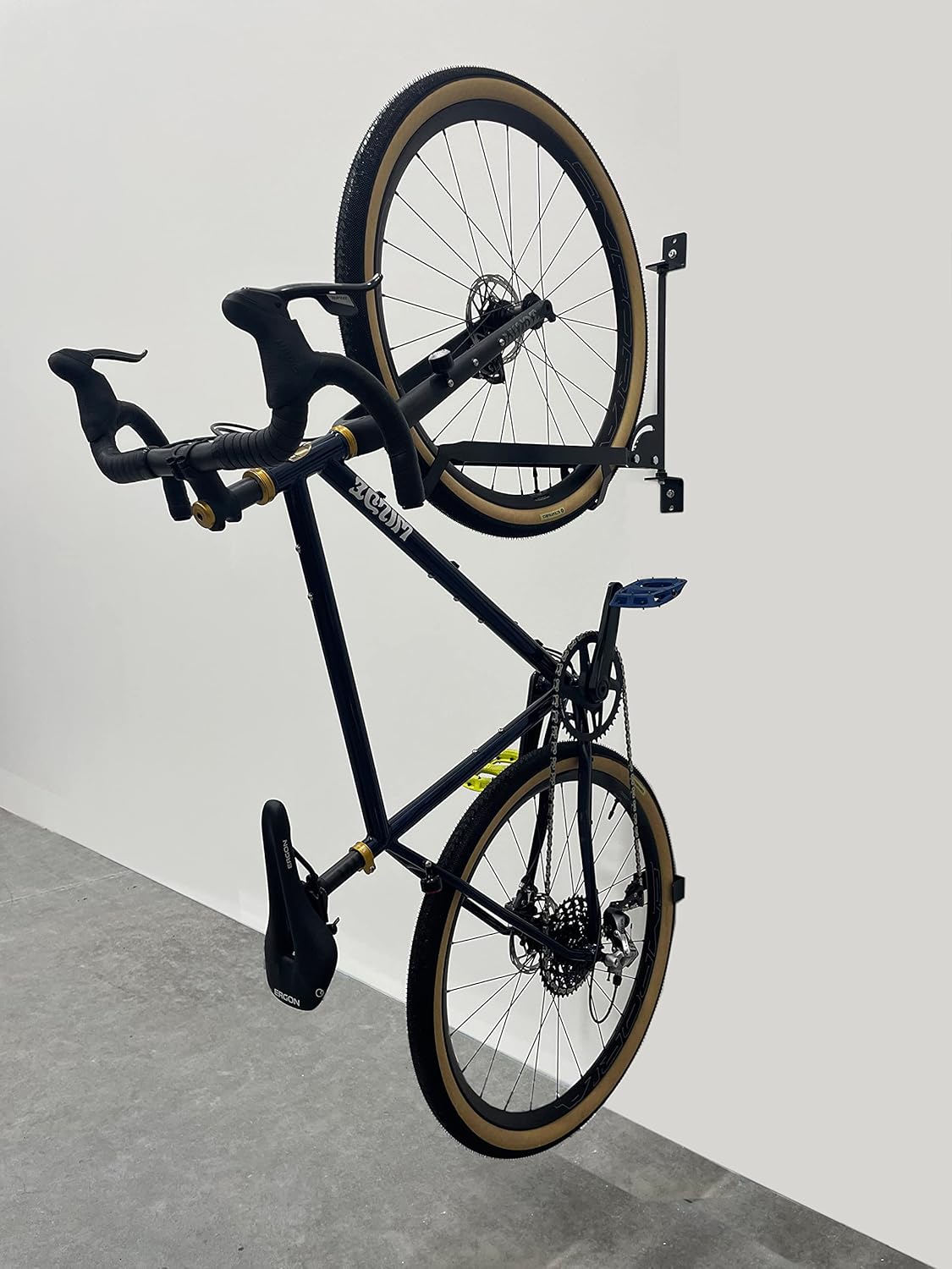 Wall Mounted Vertical Bicycle Rack I2684
