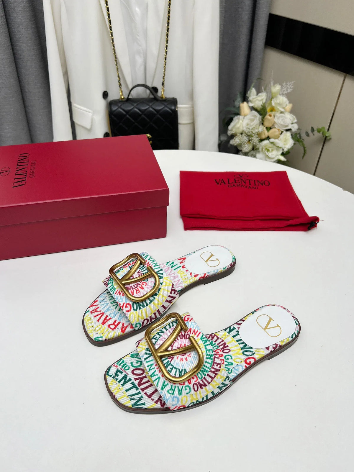 Women Slippers Q7681