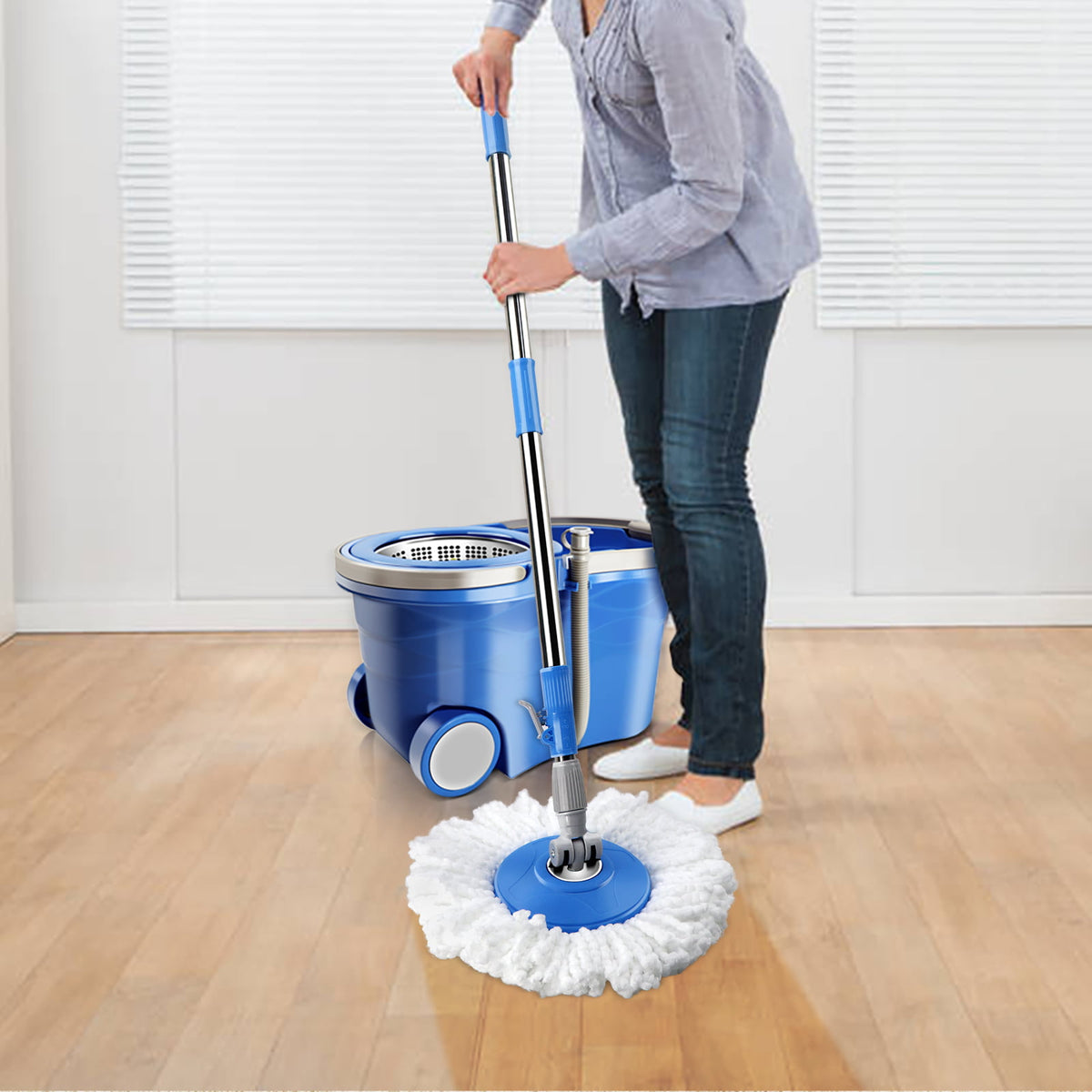 Spin Mop and Bucket System with Wringer, 5 Microfiber Mop Heads Y107464
